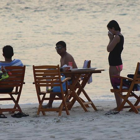Rasdhoo Wave Blue Bed & Breakfast ภายนอก รูปภาพ