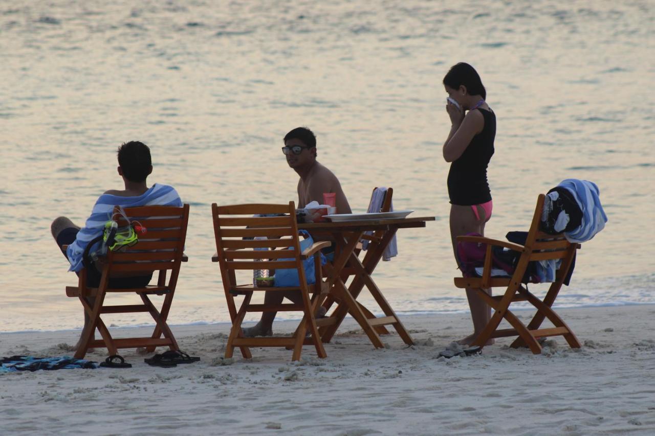 Rasdhoo Wave Blue Bed & Breakfast ภายนอก รูปภาพ