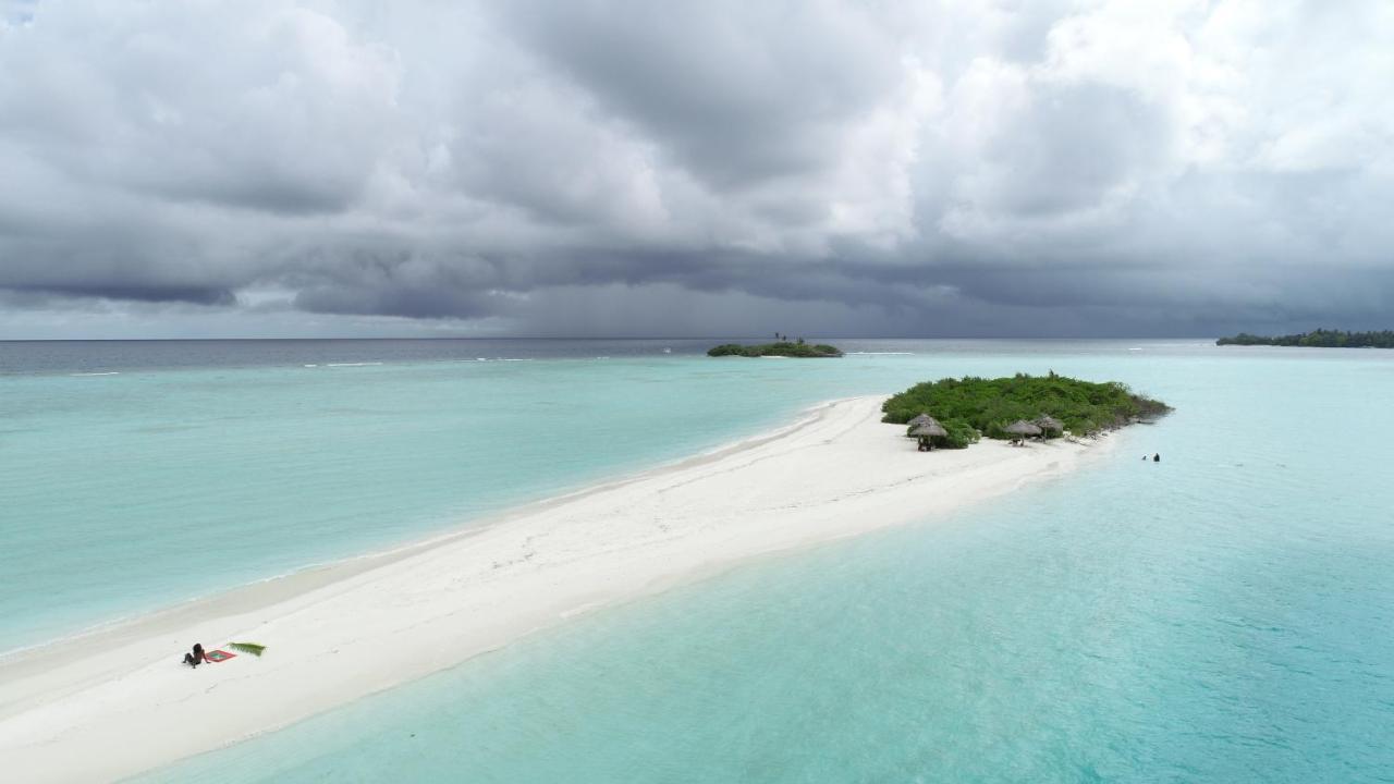 Rasdhoo Wave Blue Bed & Breakfast ภายนอก รูปภาพ