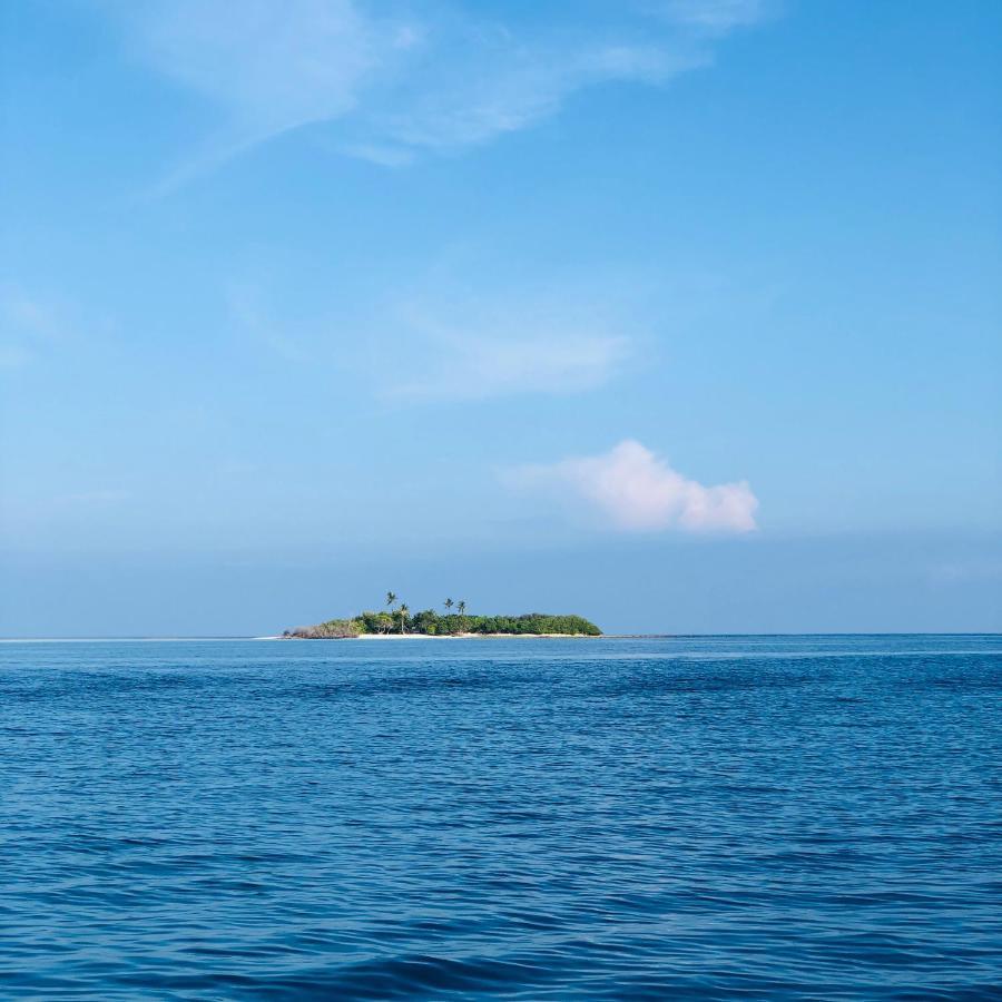 Rasdhoo Wave Blue Bed & Breakfast ภายนอก รูปภาพ