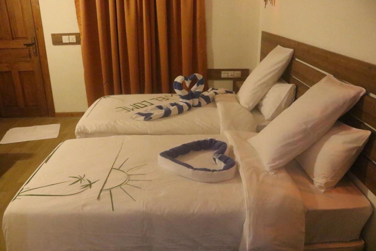 Rasdhoo Wave Blue Bed & Breakfast ภายนอก รูปภาพ