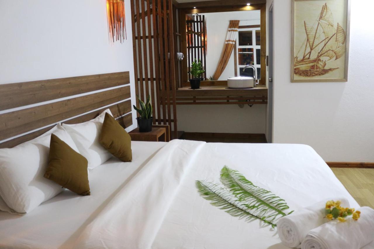 Rasdhoo Wave Blue Bed & Breakfast ภายนอก รูปภาพ